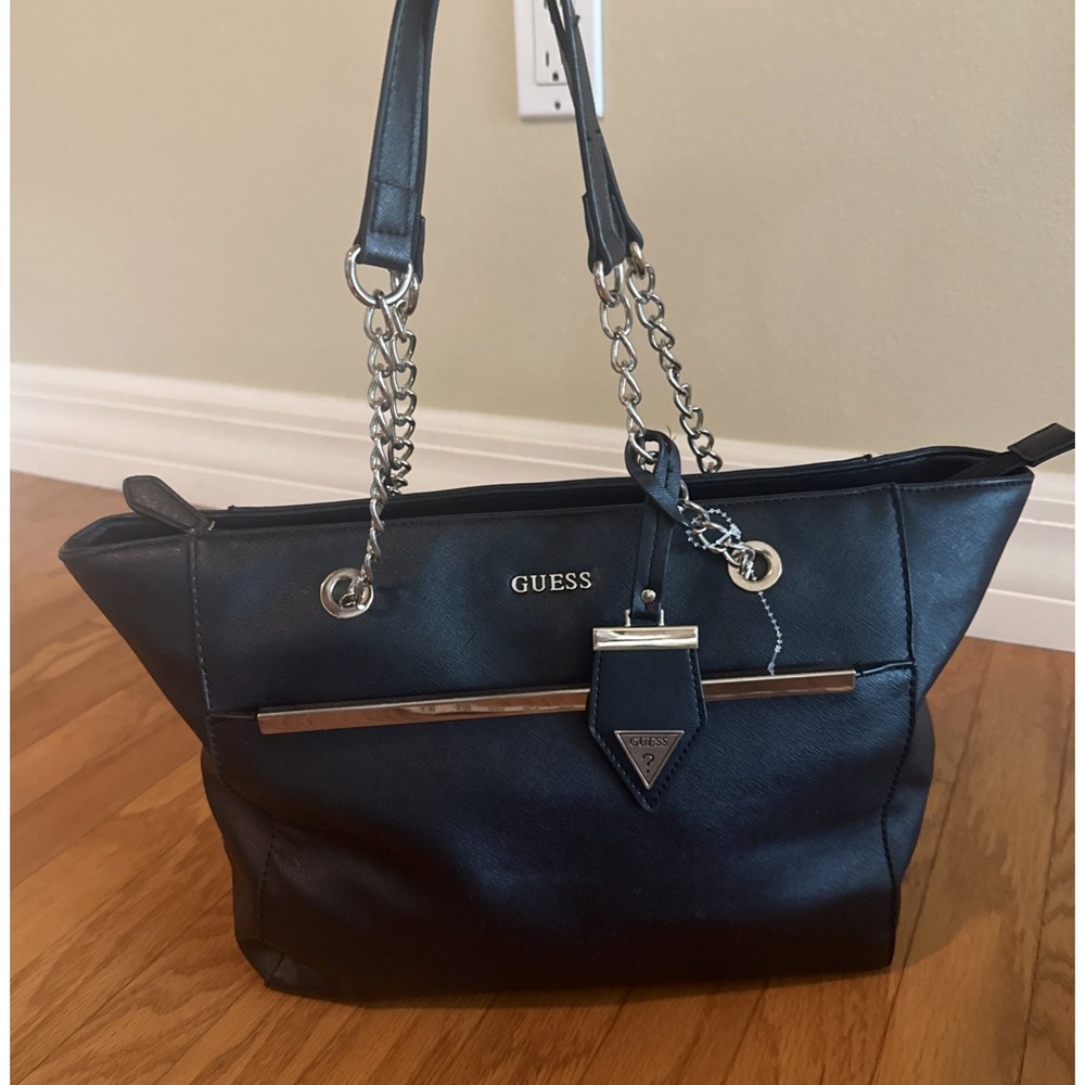 GUESS Black Chain Shoulder Bag Faux Saffaino Leather Hang Tag Purse Career Tote